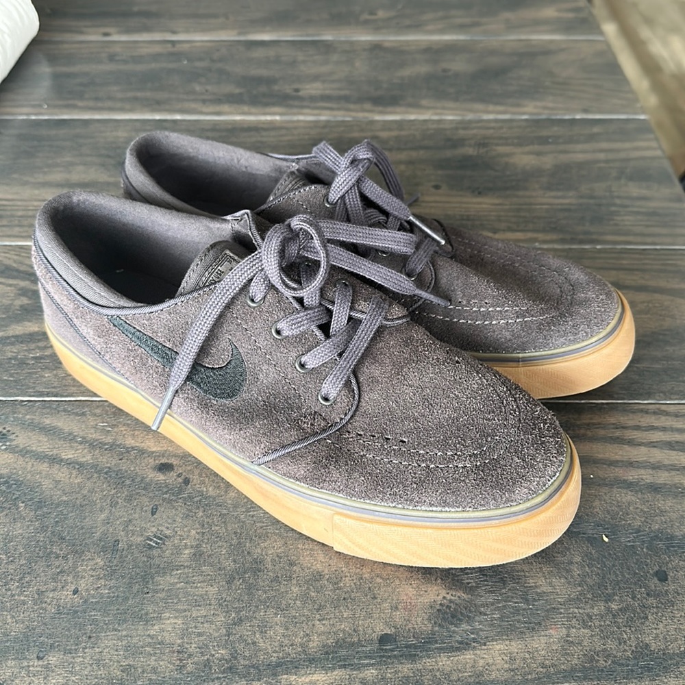 Barely worn Stefon Janoski skateboarding shoes